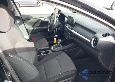 2023 Kia Forte Lxs z USA, uszkodzony, nr VIN 3KPF24AD0PE646797